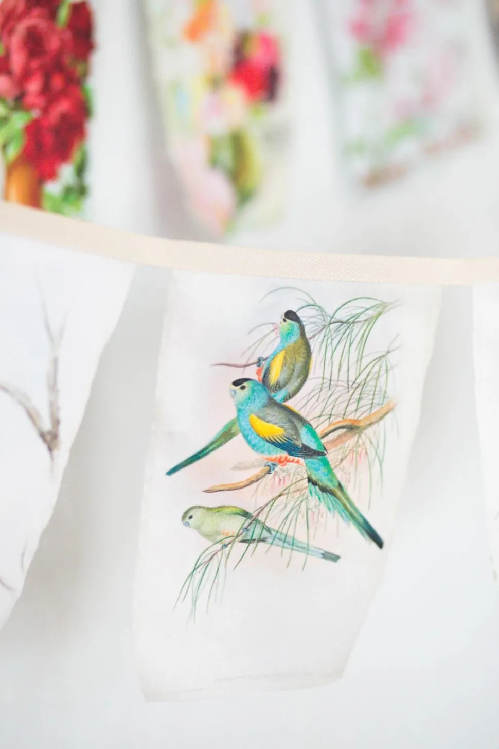 australian_birds_garland__6.webp Australian Birds Garland *Organic Cotton