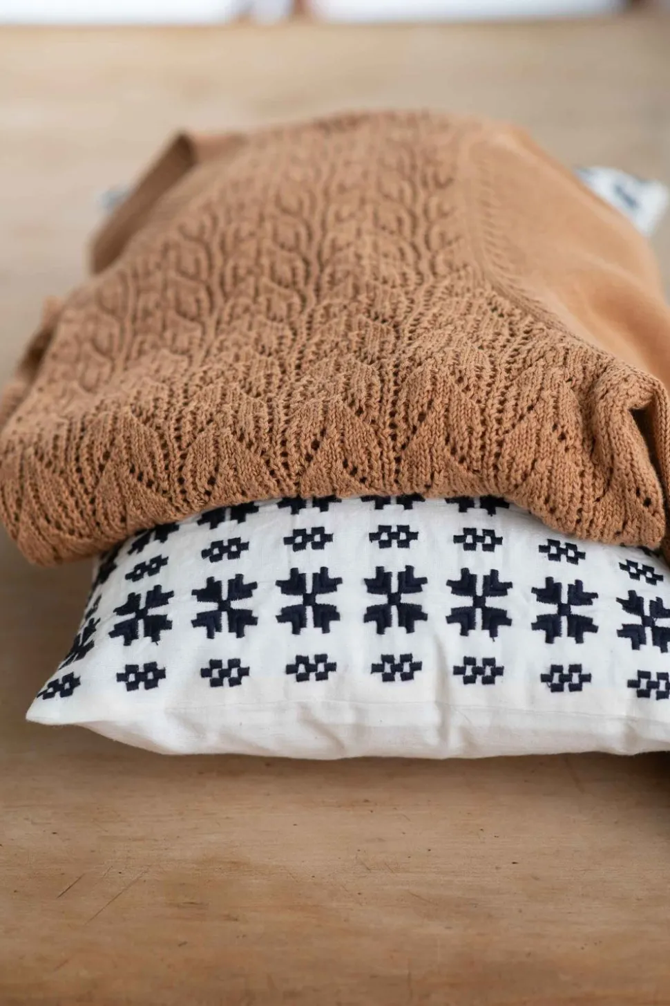 ava_cardigan_almond_6.webp Ava Cardigan Almond