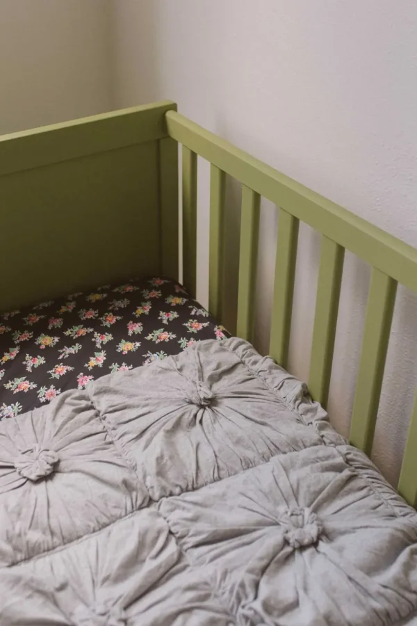 Cot Quilt Rosette Grey Marle *Organic Cotton