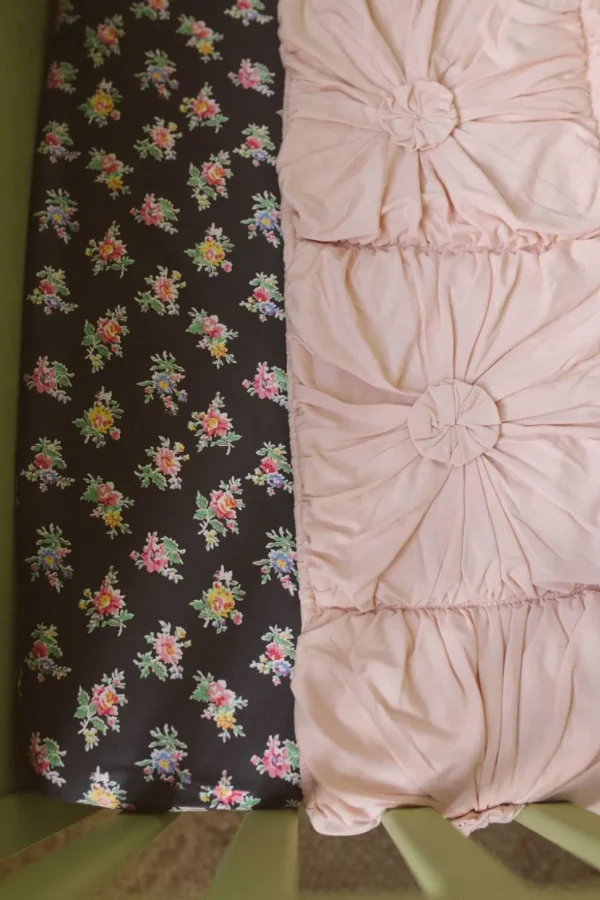 Cot Quilt Rosette Tuscan Pink *Organic Cotton