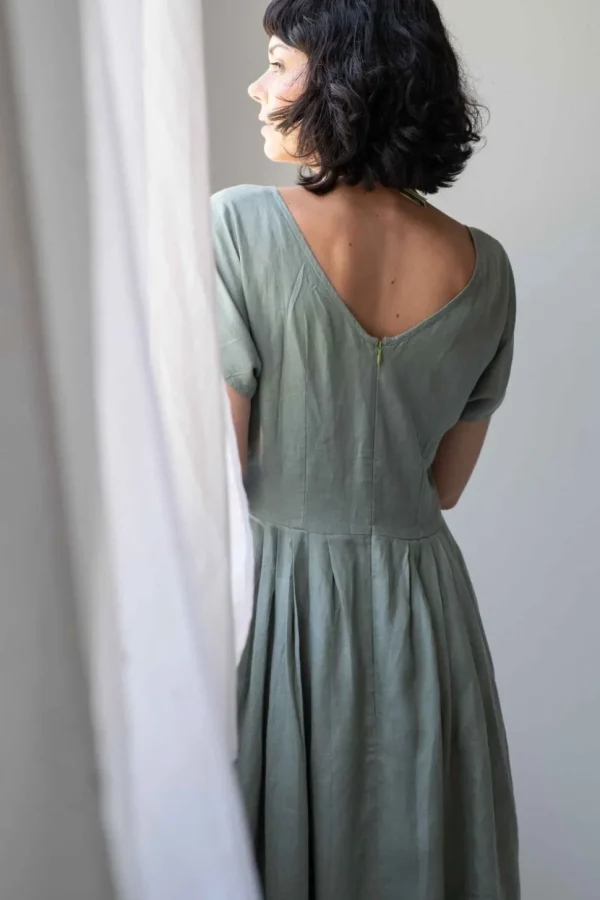 Eloise Short Sleeved Dress In Slate