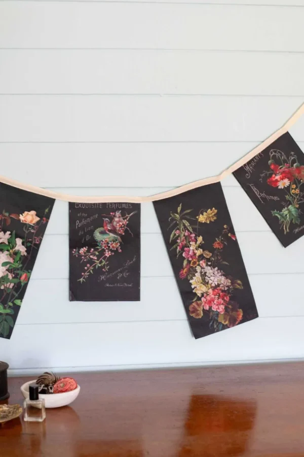 Exquisite Perfumes Garland