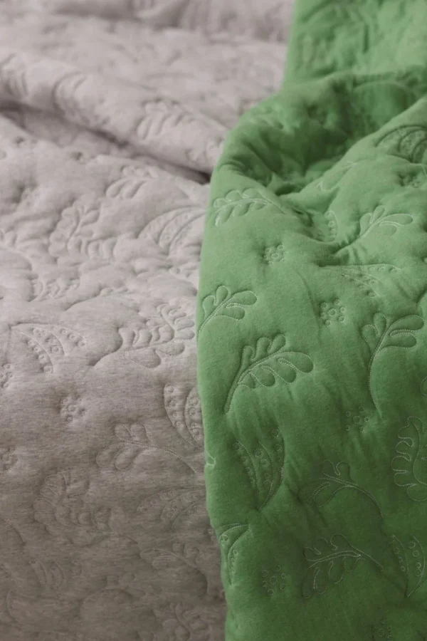 Garden Quilt In Grass/Grey *Organic Cotton