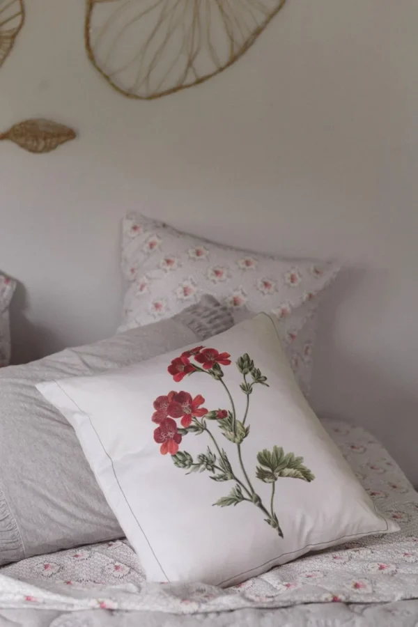 Geranium Cushion Cover *Organic Cotton
