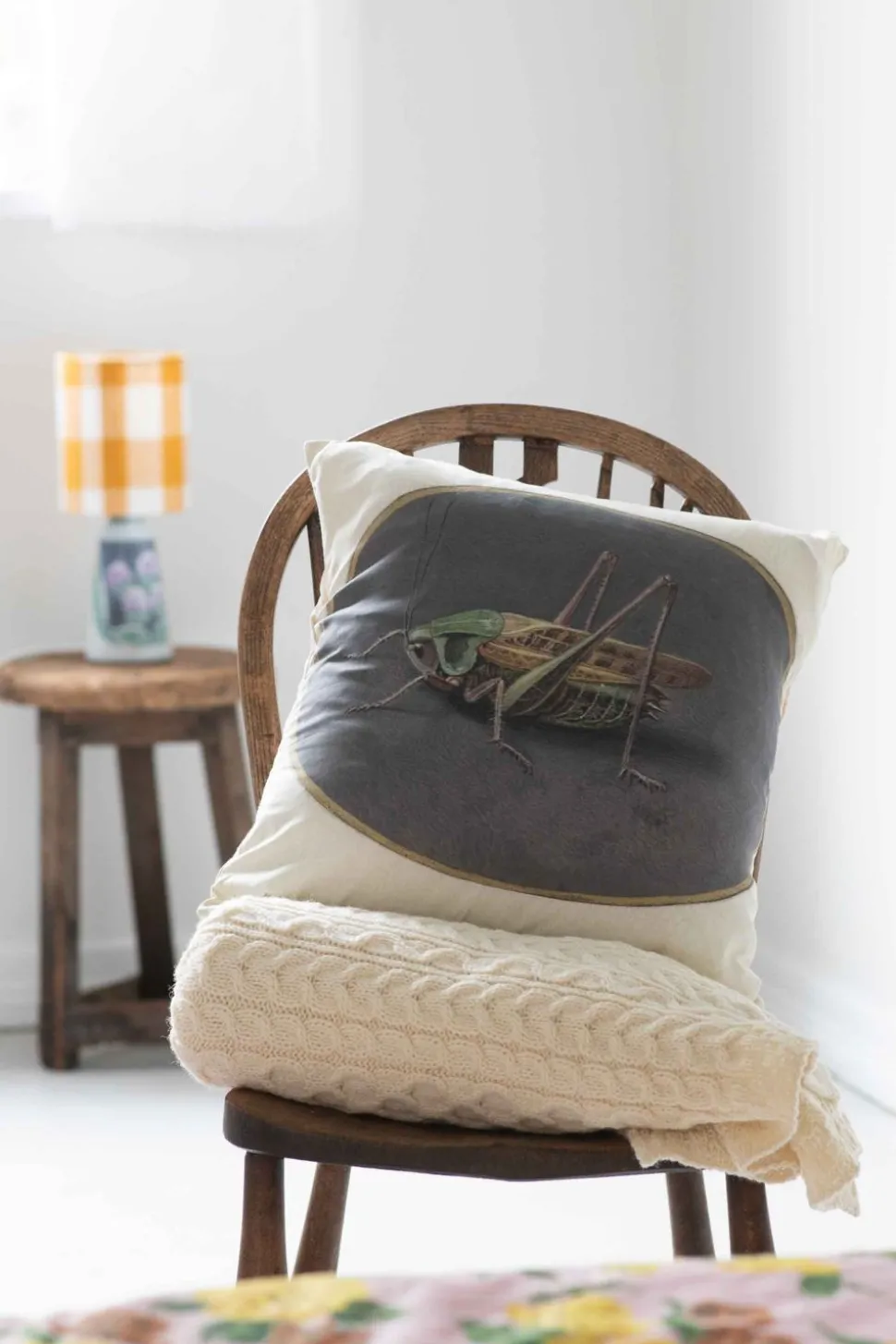 grasshopper_cushion_cover_0.webp Grasshopper Cushion Cover