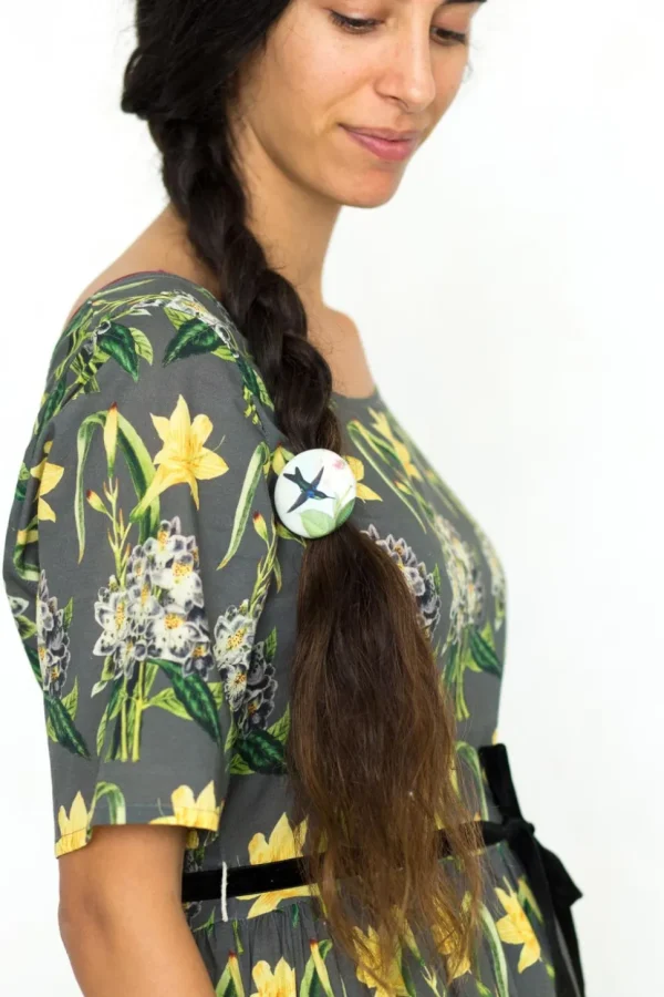 Hair Button In Hummingbird