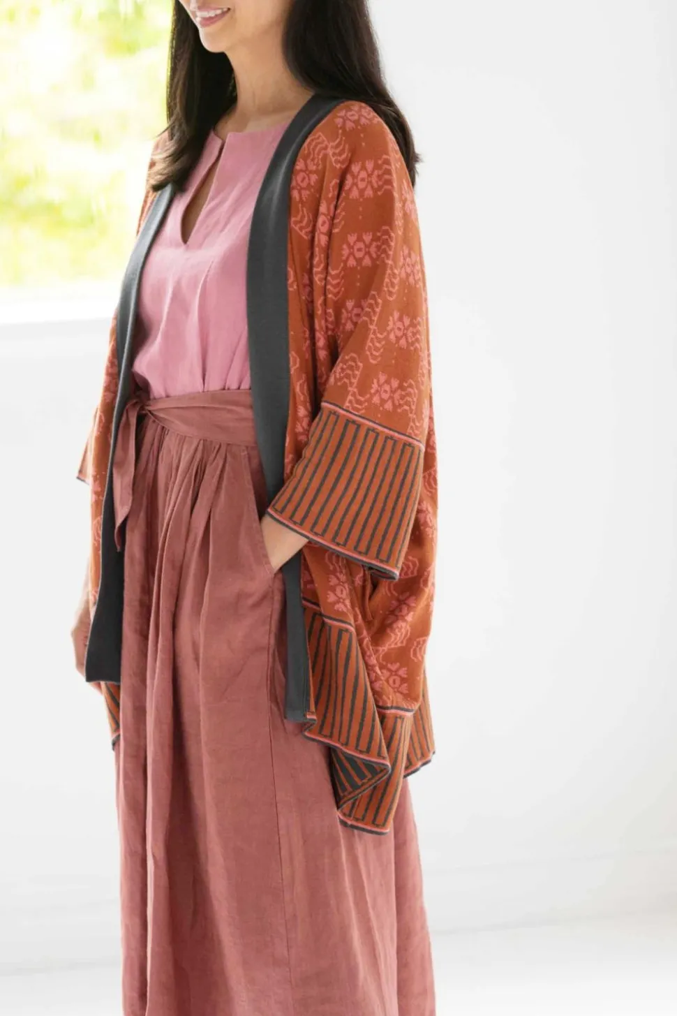 lola_cardigan_lisbon_3.webp Lola Cardigan Lisbon