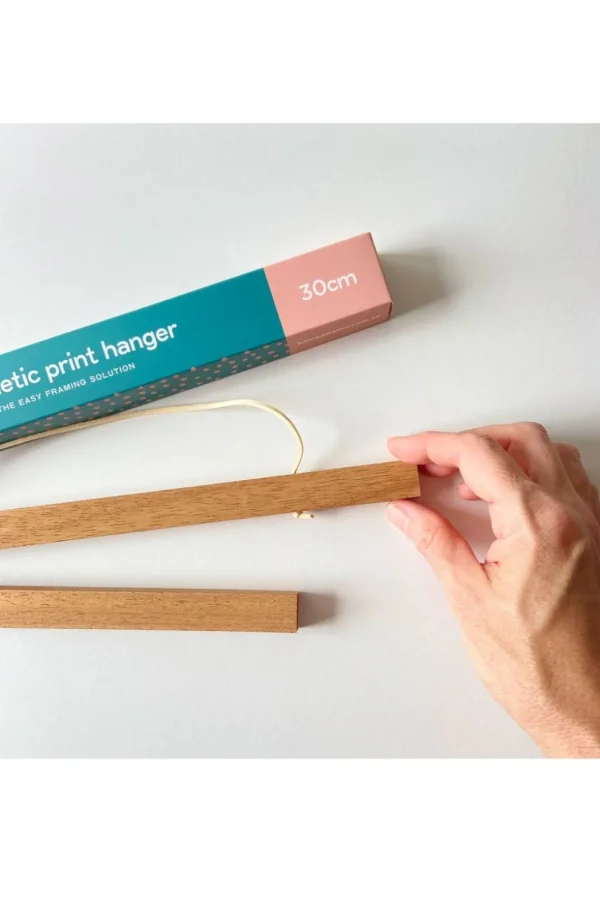 Magnetic Print Hanger 30Cm