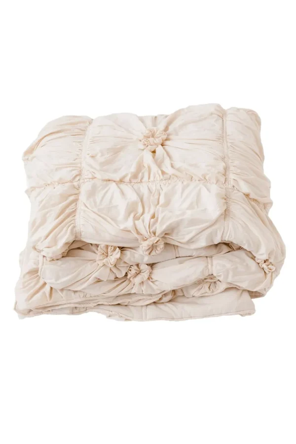 Rosette Quilt In Natural *Organic Cotton