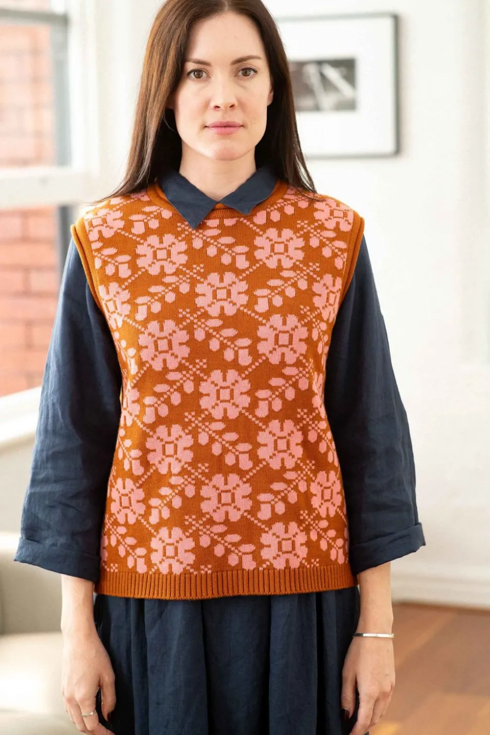 valerie_vest_floral_organ_0.webp Valerie Vest Floral *Organic Cotton