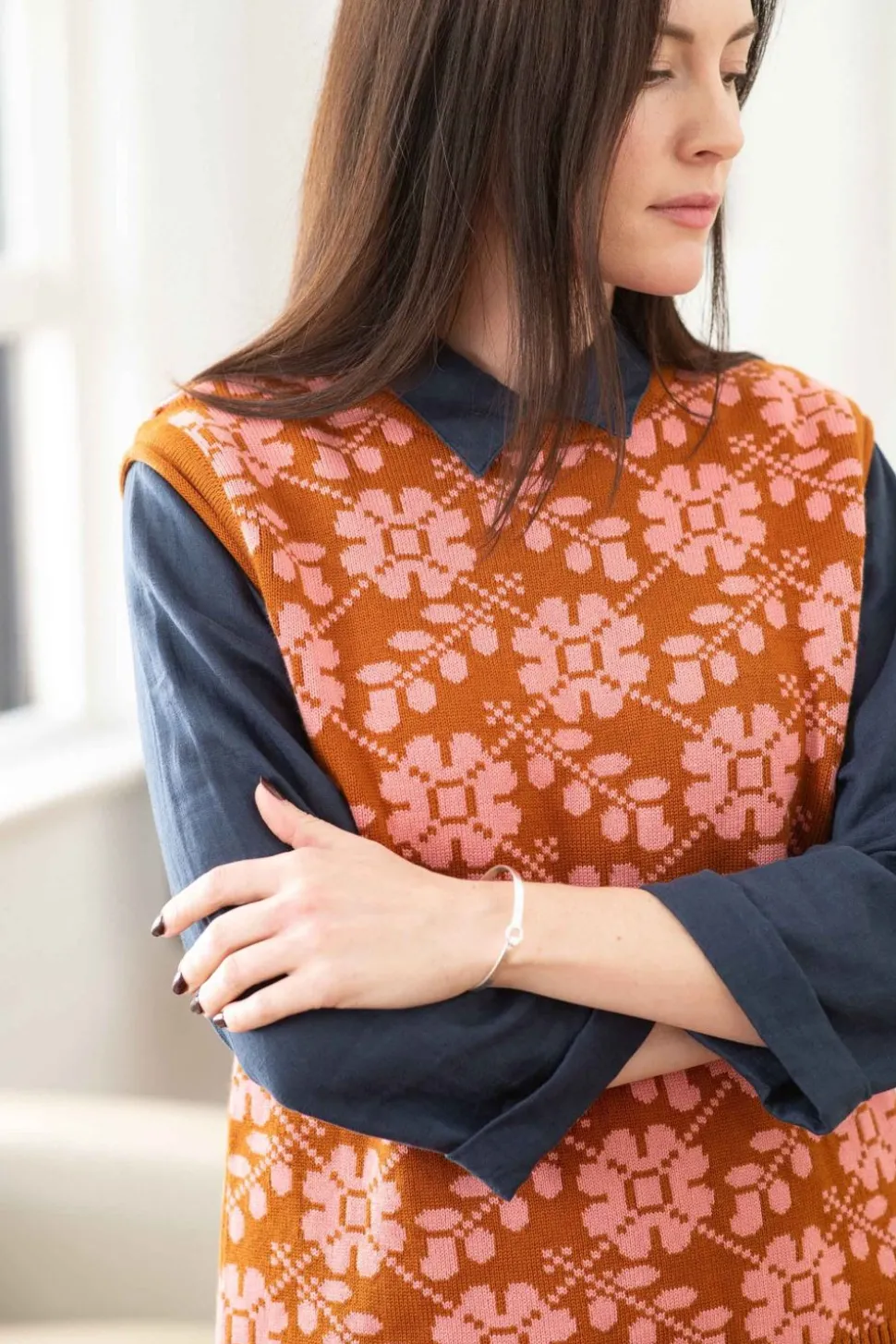 valerie_vest_floral_organ_4.webp Valerie Vest Floral *Organic Cotton