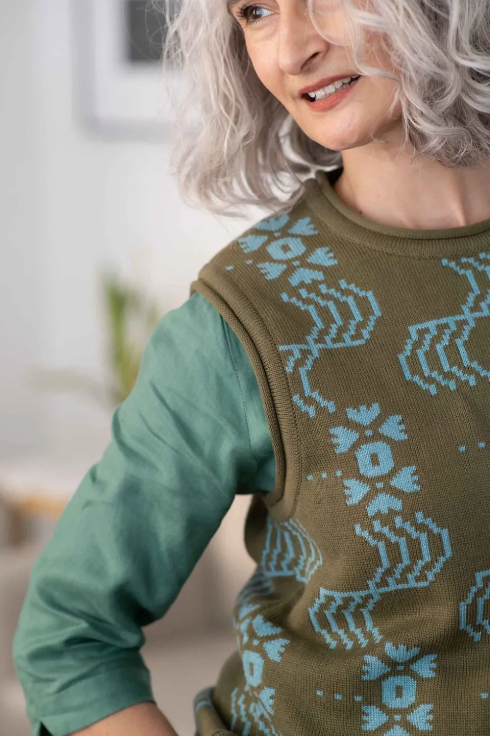 valerie_vest_lisbon_organ_4.webp Valerie Vest Lisbon *Organic Cotton